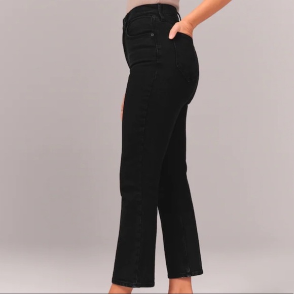 NEW (WITH TAGS) Abercrombie Flare High Rise - Picture 4 of 4